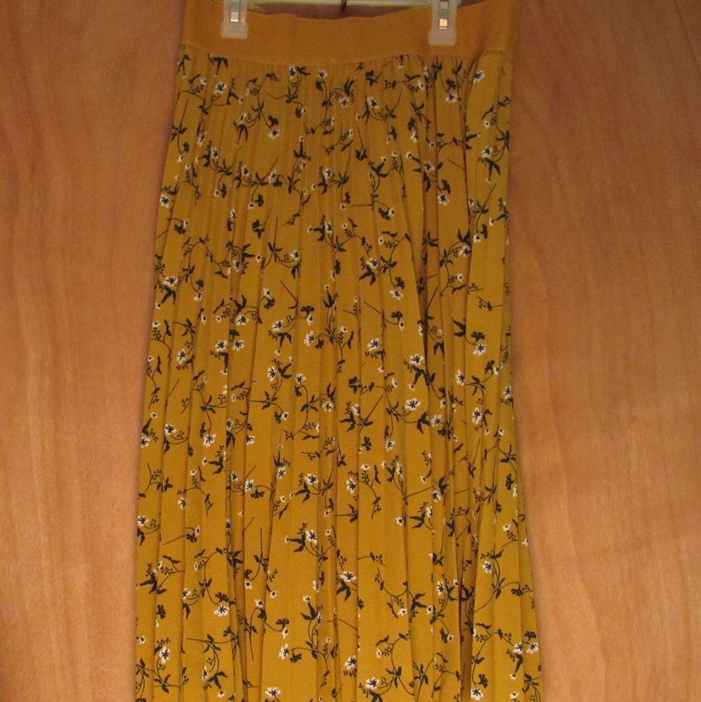 Yellow Skirt with flowers